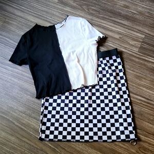 🖤🤍checkered mini skirt